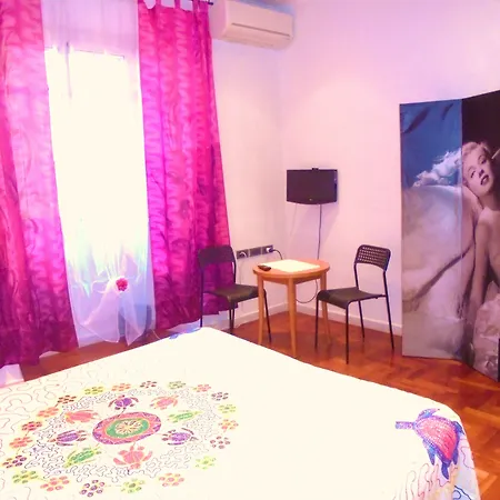 Max House